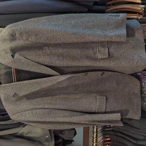 Paul Frederick Grey herringbone blazer with black buttons 50R.